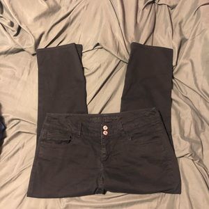 AE CROP BLACK JEAN